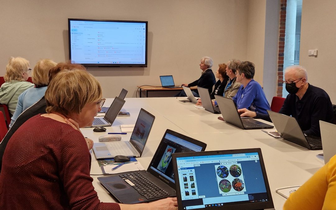 Cyfrowi seniorzy w akcji – odkrywamy nowe aplikacje!