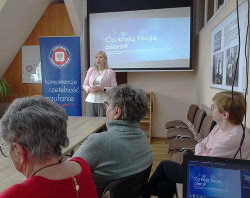 Pani Agnieszka Podfigurna - kierownik Sekcji Oświaty Zdrowotnej   powitała przybyłych