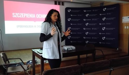 Pani wykładowczyni Beata Domżał specjalistka epidemiologii w Szpitalu.