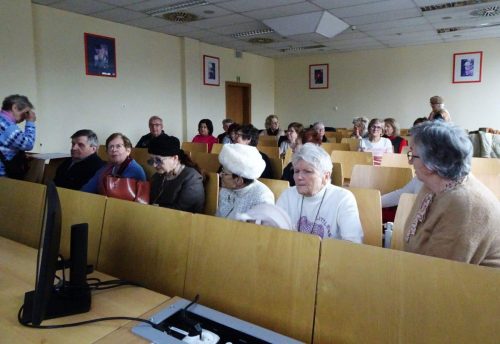 1 Przybyli na wykład słuchacze naszego UTW