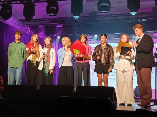Występ młodzieży II LO