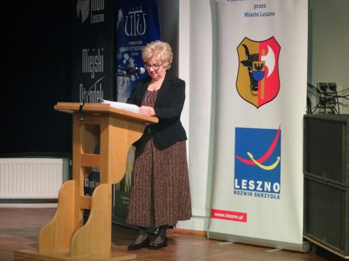 Prezes Maria Zielony wita zaproszonych gości