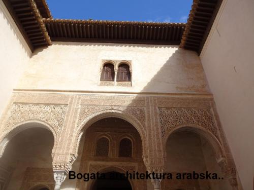 13-bogate zdobienia na elewacjach budynków