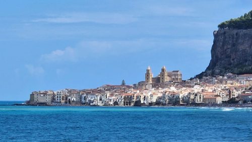 Cefalu - miasto przy skale