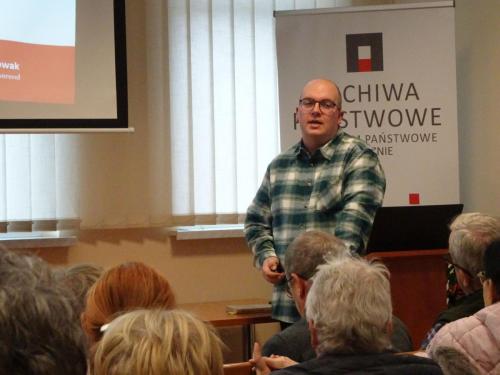 1a Pan Hubert Nowak - wykładowca (1)