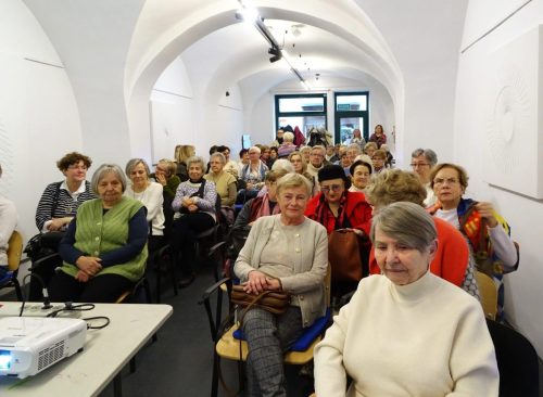  Jak zwykle na wykładzie pani Aleksandry pełna sala.