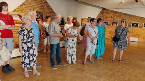 Zebrani przyjaciele i adoratorzy sztuki Leszka