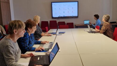 Dokonujemy konwersji plików PDF do formatu JPG. 