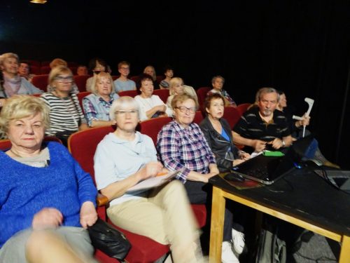 3. Do prezentacji gotowi Czesława Podemska, Elżbieta Hejnowicz-Wojciechowska i Stanisław Wojciechowski