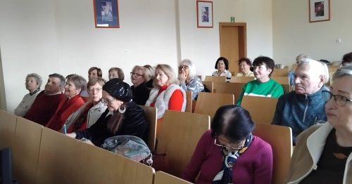 3 Licznie zgromadzoni słuchacze II