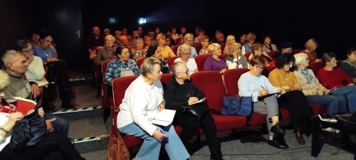 Sala wypełniona nawet trzeba było dostawiać krzesła