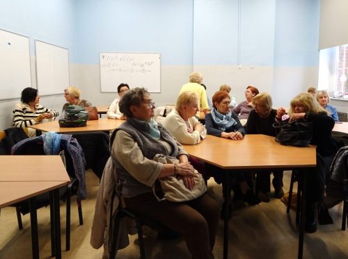 Słuchaczki UTW zainteresowane tematem wykładu