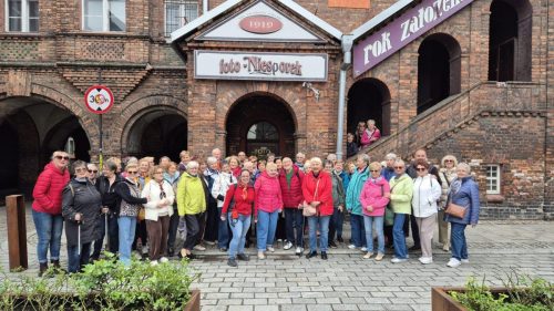 Na Osiedlu Nikiszowiec - przed najstarszym zakładem fotograficznym