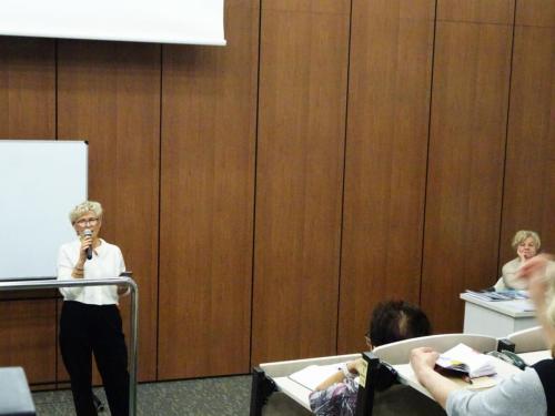  Małgosia Frątczak omawia tematy związane z grupami sportowymi