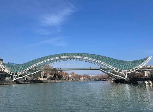 4. Tbilisi - most ,,podpaska