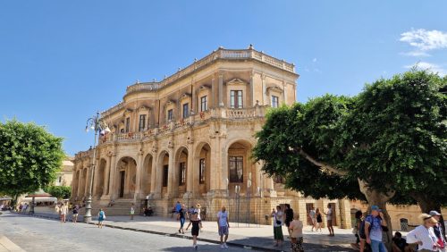 Noto - Pałac Ducezio (założyciel miasta) obecnie ratusz