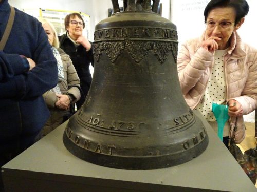 Oglądamy nowy nabytek naszego muzeum