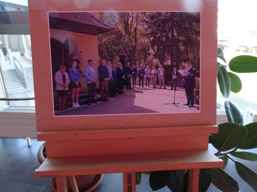 przy grobie Romana Maciejewskiego w rocznicę śmierci.