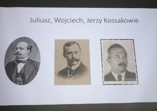 po środku, ojciec Marii