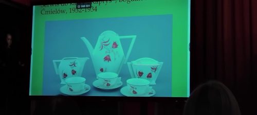 Serwis z okresu międzywojennego - również są kwiatki