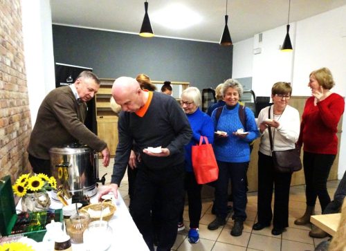   Był równiesz tort jubileuszowy.