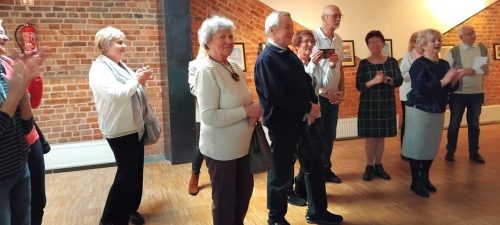  na koniec części oficjalnej oklaski od zebranych kolegów i przyjaciół