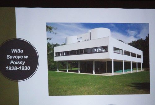 Letniskowy dom pod Paryżem.