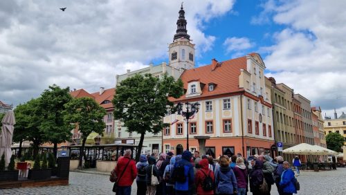 Świdnica - Rynek. Wsłuchani w niezwykłe opowieści pana Mariusza 