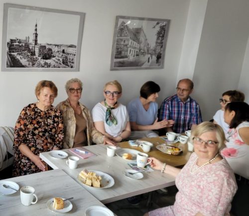 Blisko lektorki chcemy być.