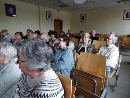  Poznajemy leszczyńskich pisarzy i poetów