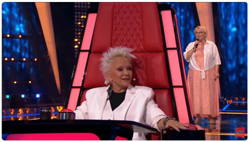 Zasłuchana Małgorzata Ostrowska - jurorka programu