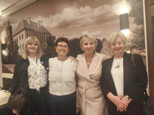 Na zdjęciu Maria Zielony, Danuta Gross - Prezes GUTW oraz Barbara Szarszewska