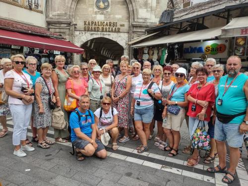 Przed Wielkim Bazarem