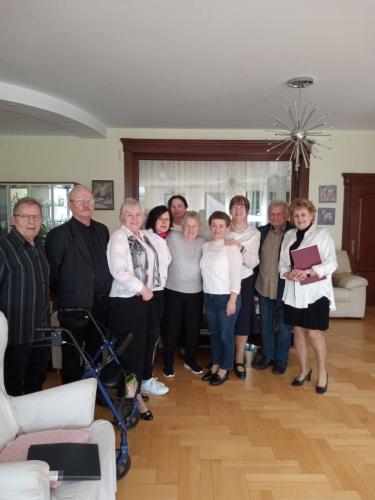 Uczestnicy chóru w Domu Opieki na Żniwnej w Lesznie