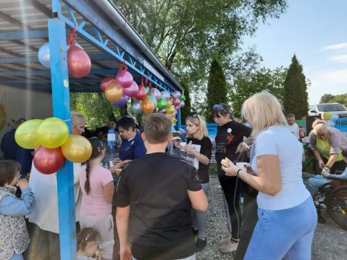 Integracja przy wspólnym poczęstunku