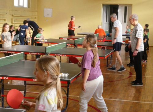 Pierwsze próby pod czujnym okiem seniorów