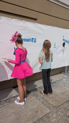 Powstają kolejne obrazy