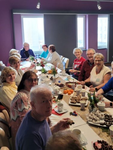 Rozmowy przy świątecznym stole