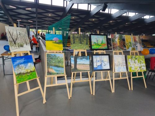 Sekcja malarska wystawiła piękne obrazy autorstwa naszych artystek