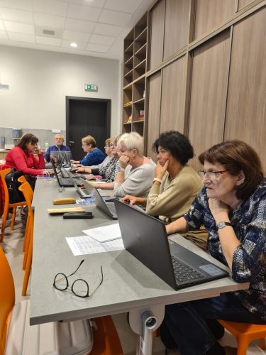 Słuchacze CKS podczas warsztatów w MBP