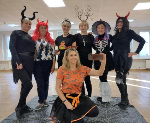 Tancerki zumby w wersji halloweenowej