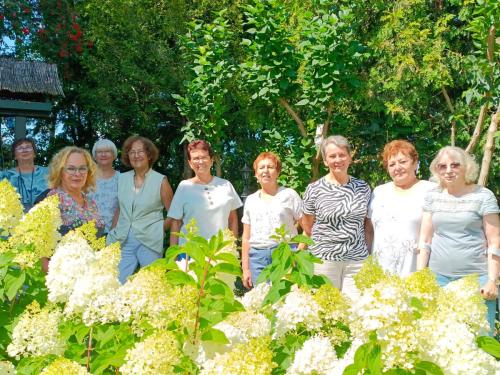 W pięknej scenerii wspólne zdjęcie 