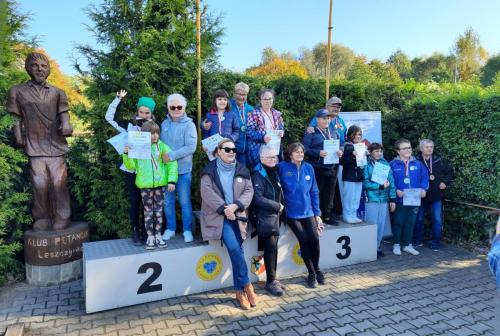 Zwycięzcy prezentują się