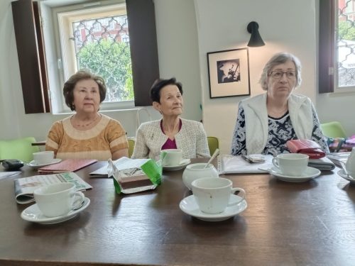 słuchamy recytującej kol.