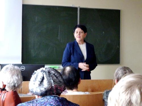 1-Pani-Urszula-Wawrzynek-wykladowca