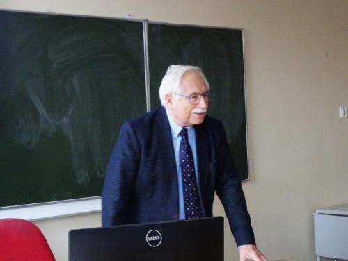 Wykladowca prof. dr hab. n. med. Piotr Dylewicz