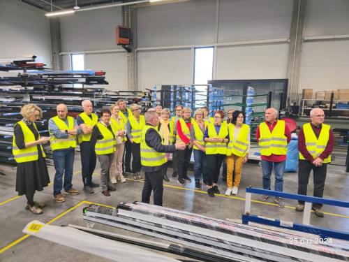 4-szef firmy objaśnia