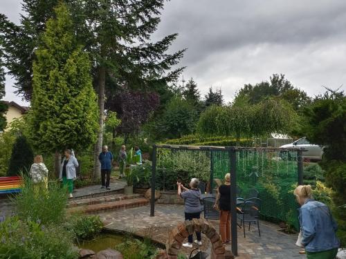 Zwiedzamy piękny ogród Eli Kuśnierek i Tadeusza Gawora